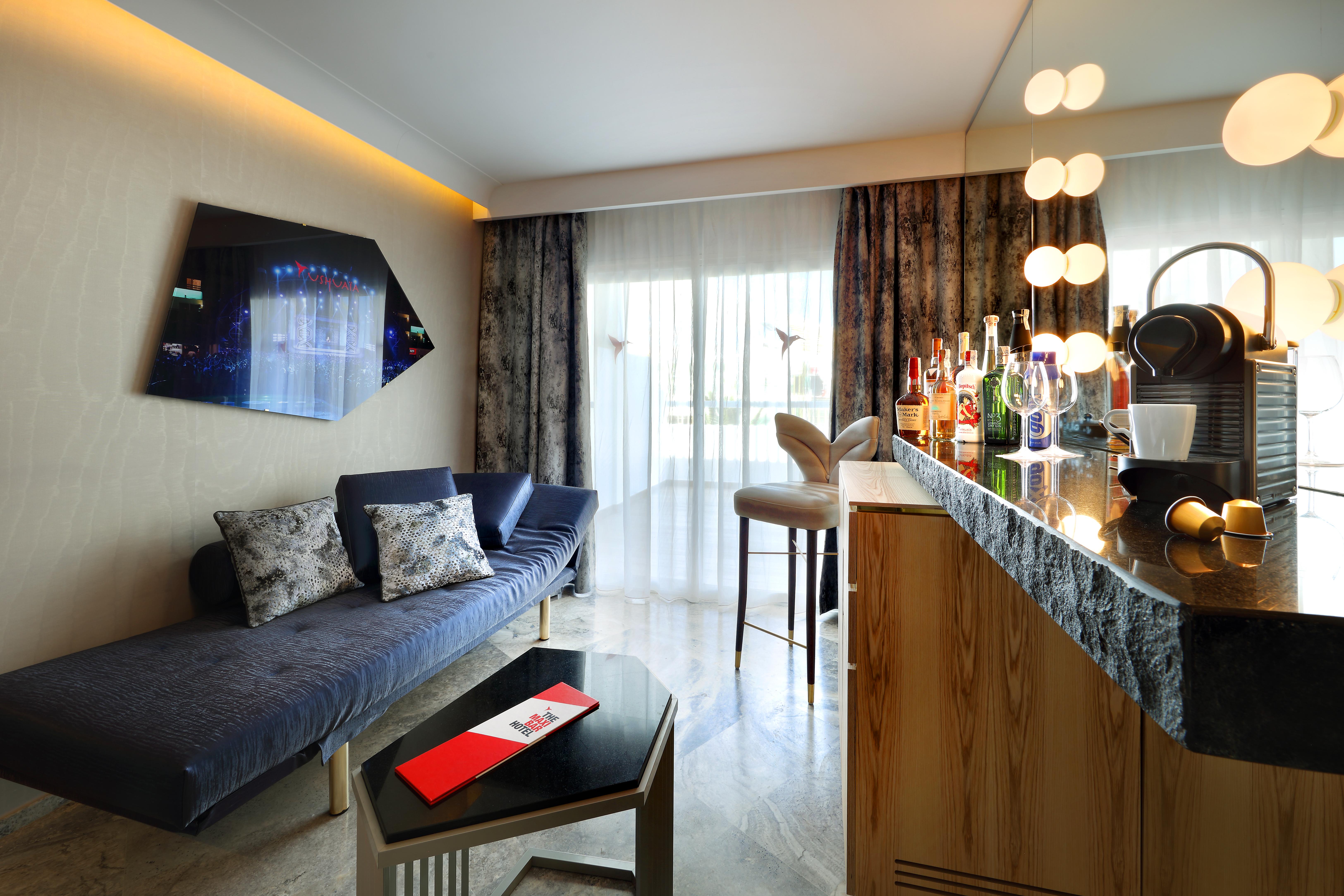 Ushuaia Ibiza Beach Hotel - Только для взрослых Плайя Ден Босса Экстерьер фото A typical studio apartment