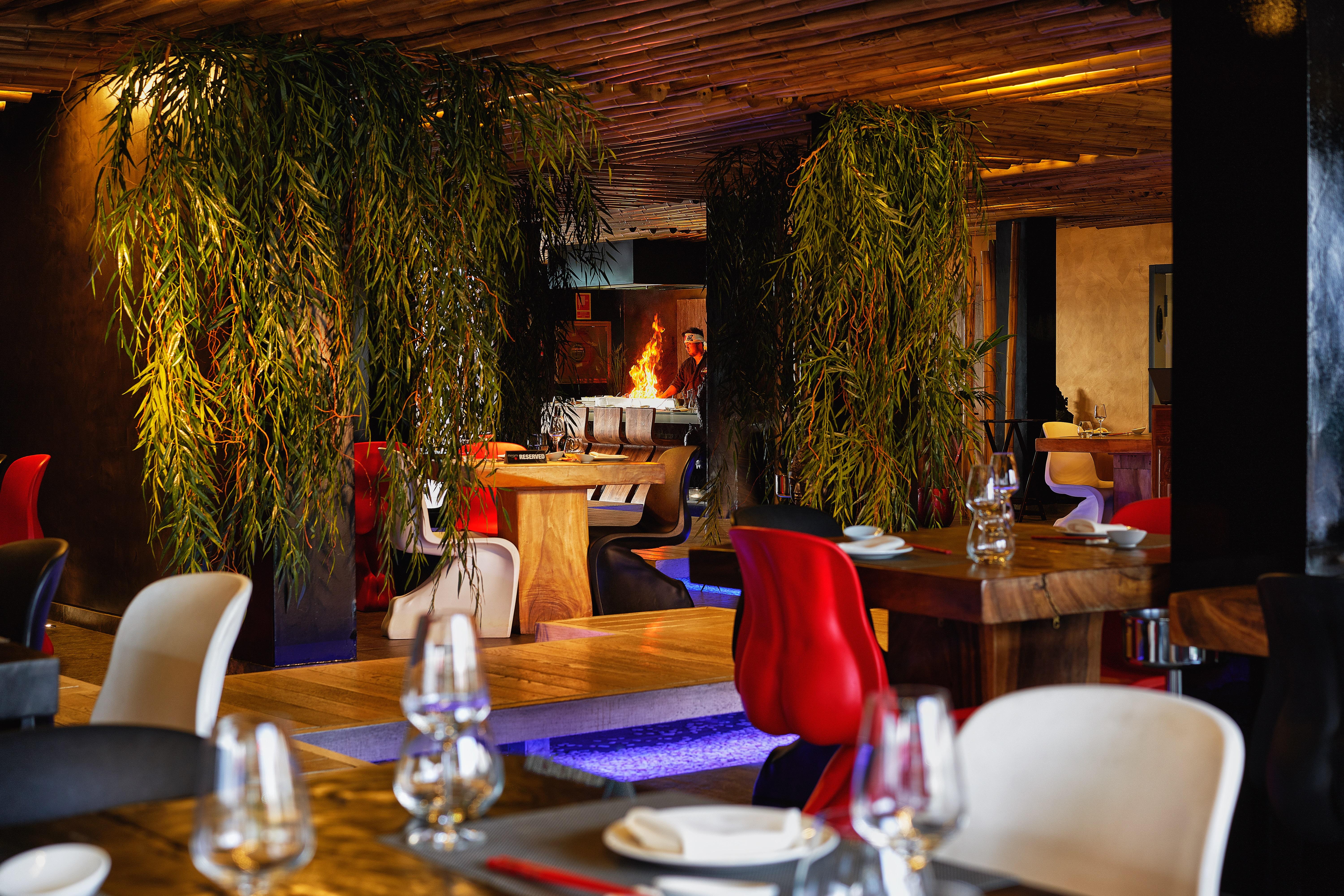 Ushuaia Ibiza Beach Hotel - Только для взрослых Плайя Ден Босса Экстерьер фото Interior of the restaurant
