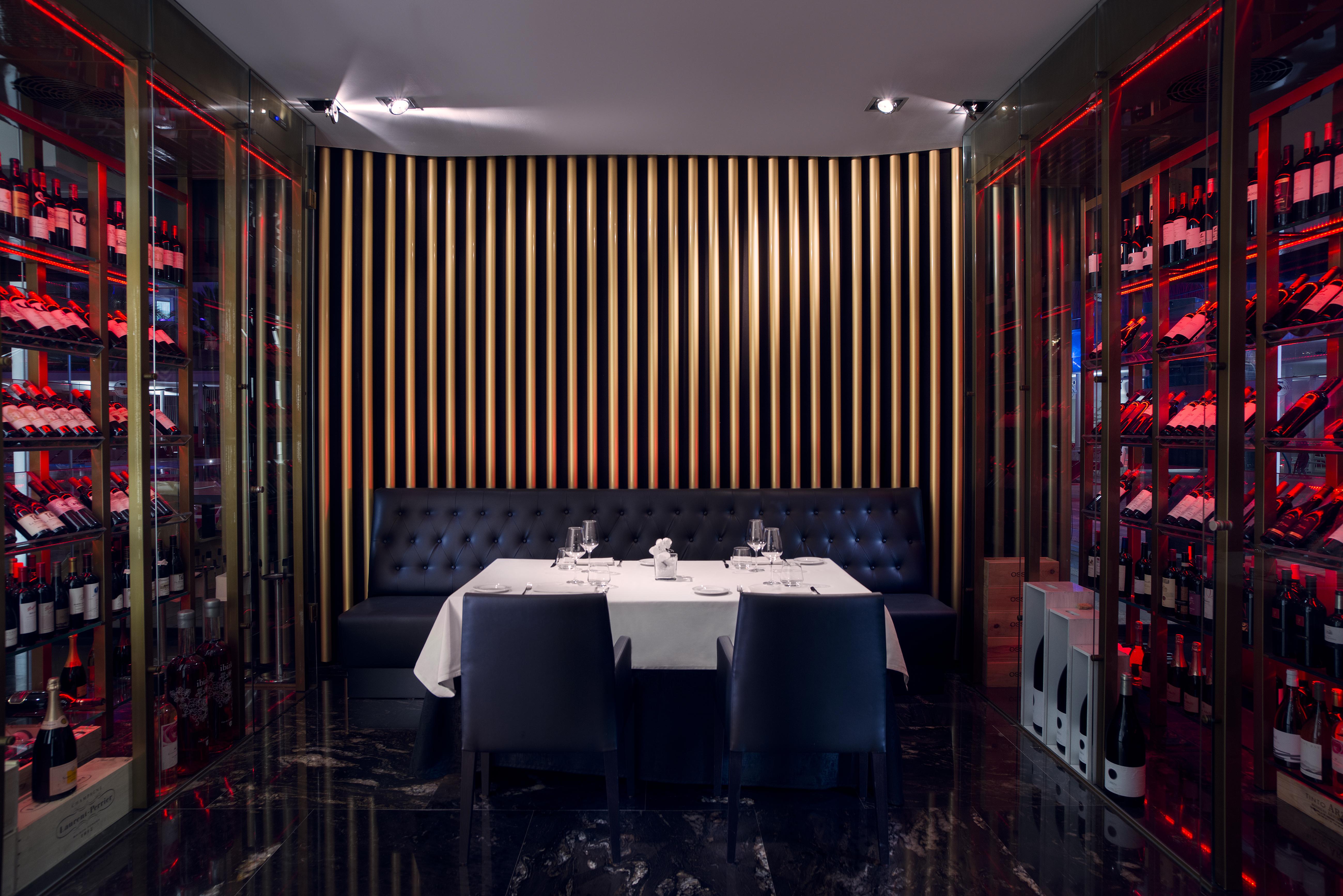 Ushuaia Ibiza Beach Hotel - Только для взрослых Плайя Ден Босса Экстерьер фото Wine room