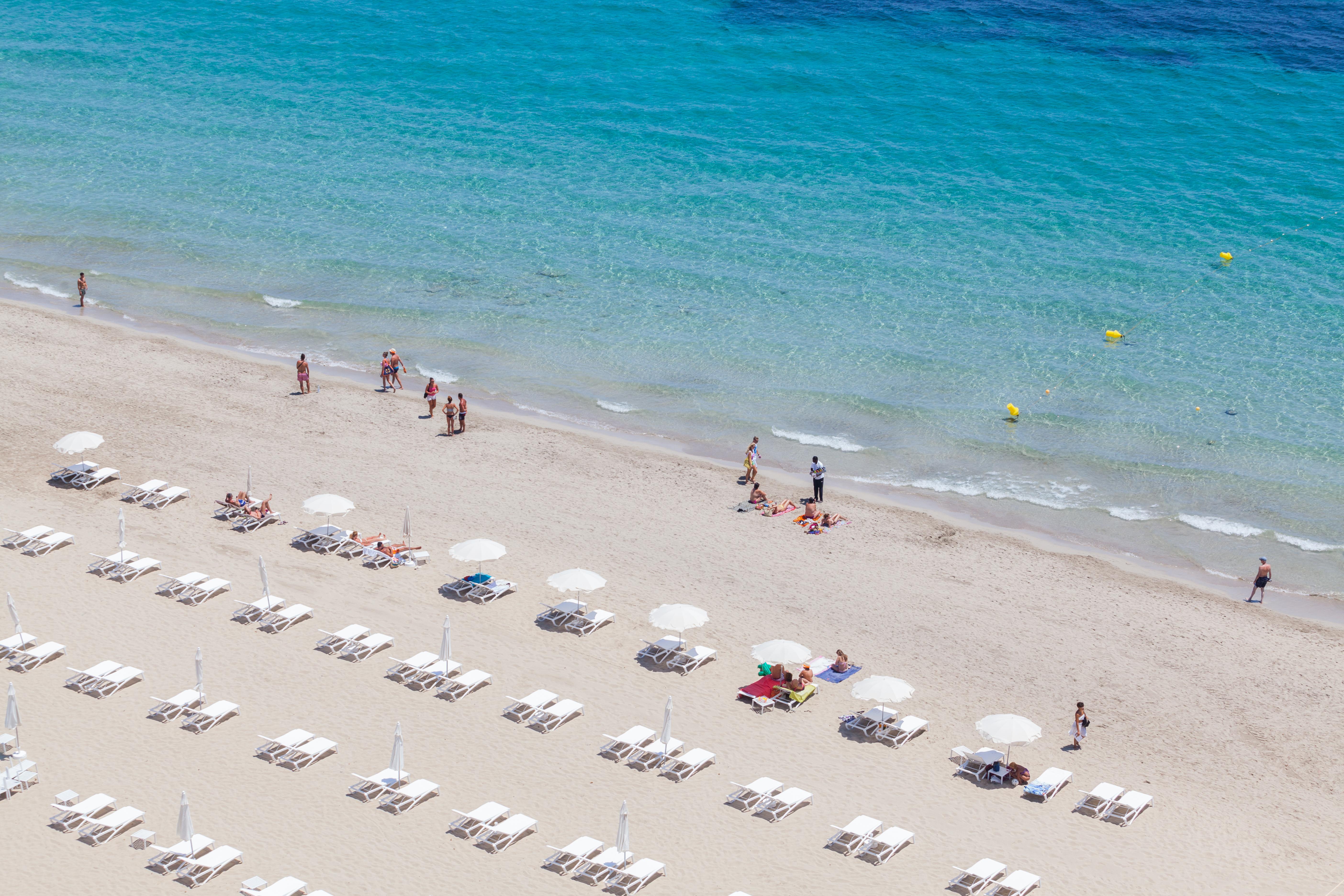 Ushuaia Ibiza Beach Hotel - Только для взрослых Плайя Ден Босса Экстерьер фото The beach of Cala Galdana